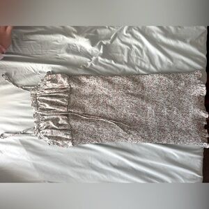 tight fitting, only worn once, comfortable, got many compliments!